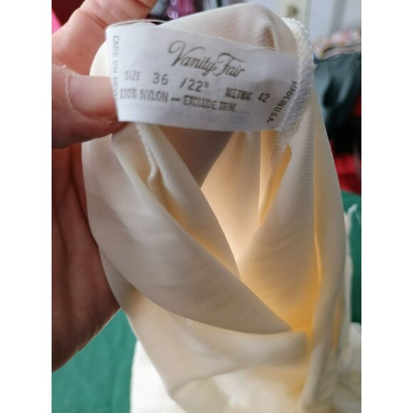 Vanity‎ Fair Off White Size 36/22 Nylon Lace Slip Dress - Picture 8 of 8